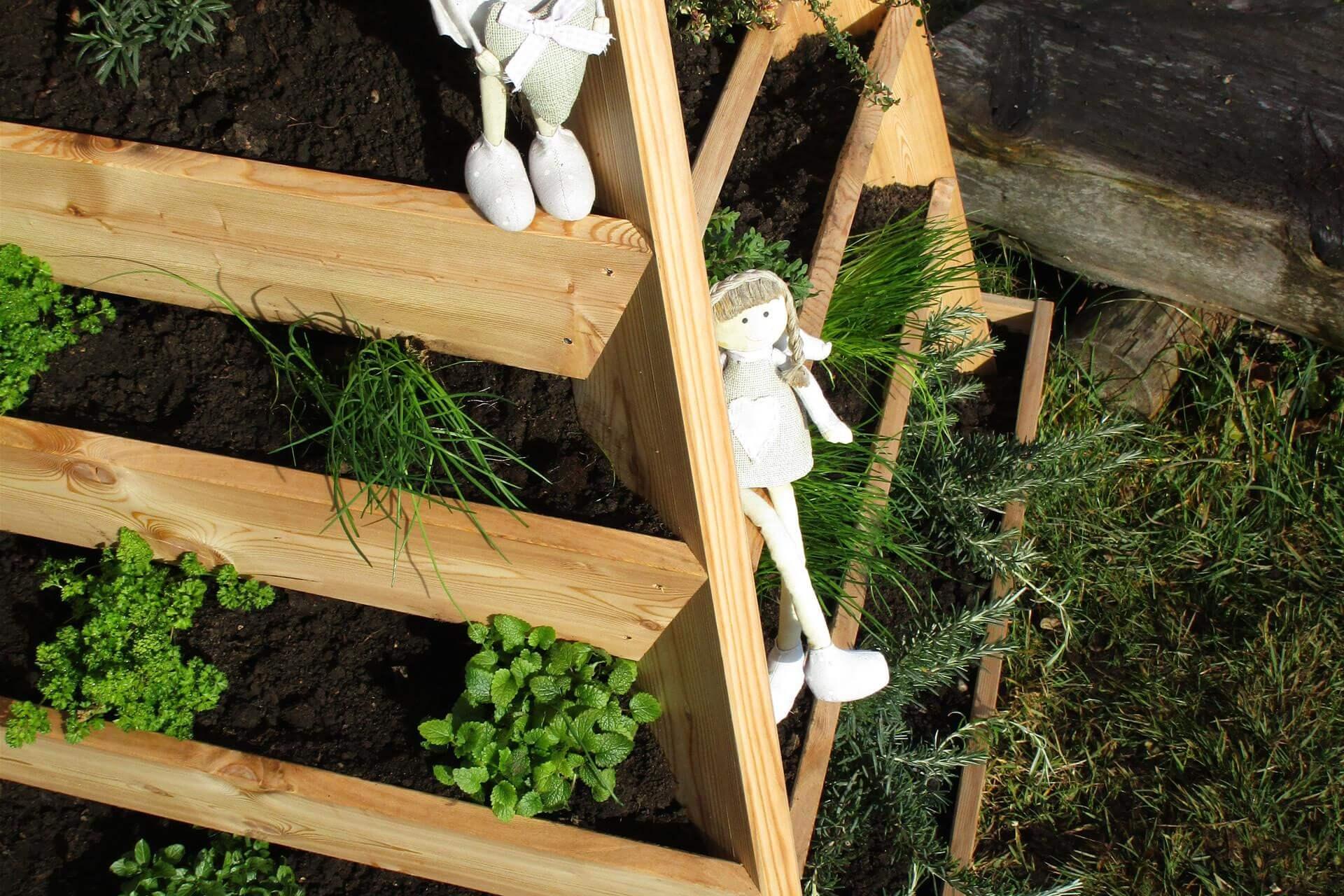 Kräuterpyramide Detail 02