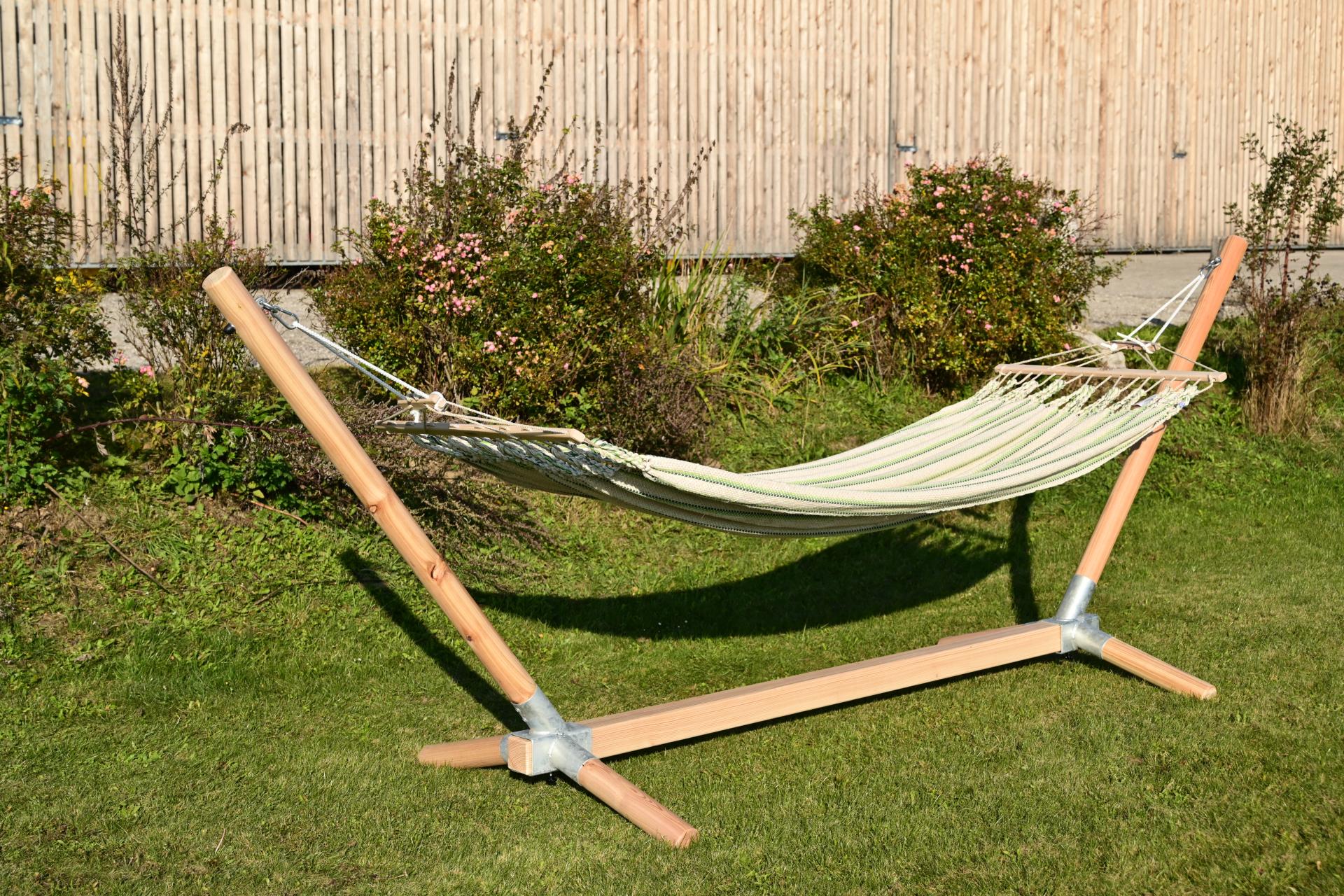 Hängemattengestell SiHo in Wiese
