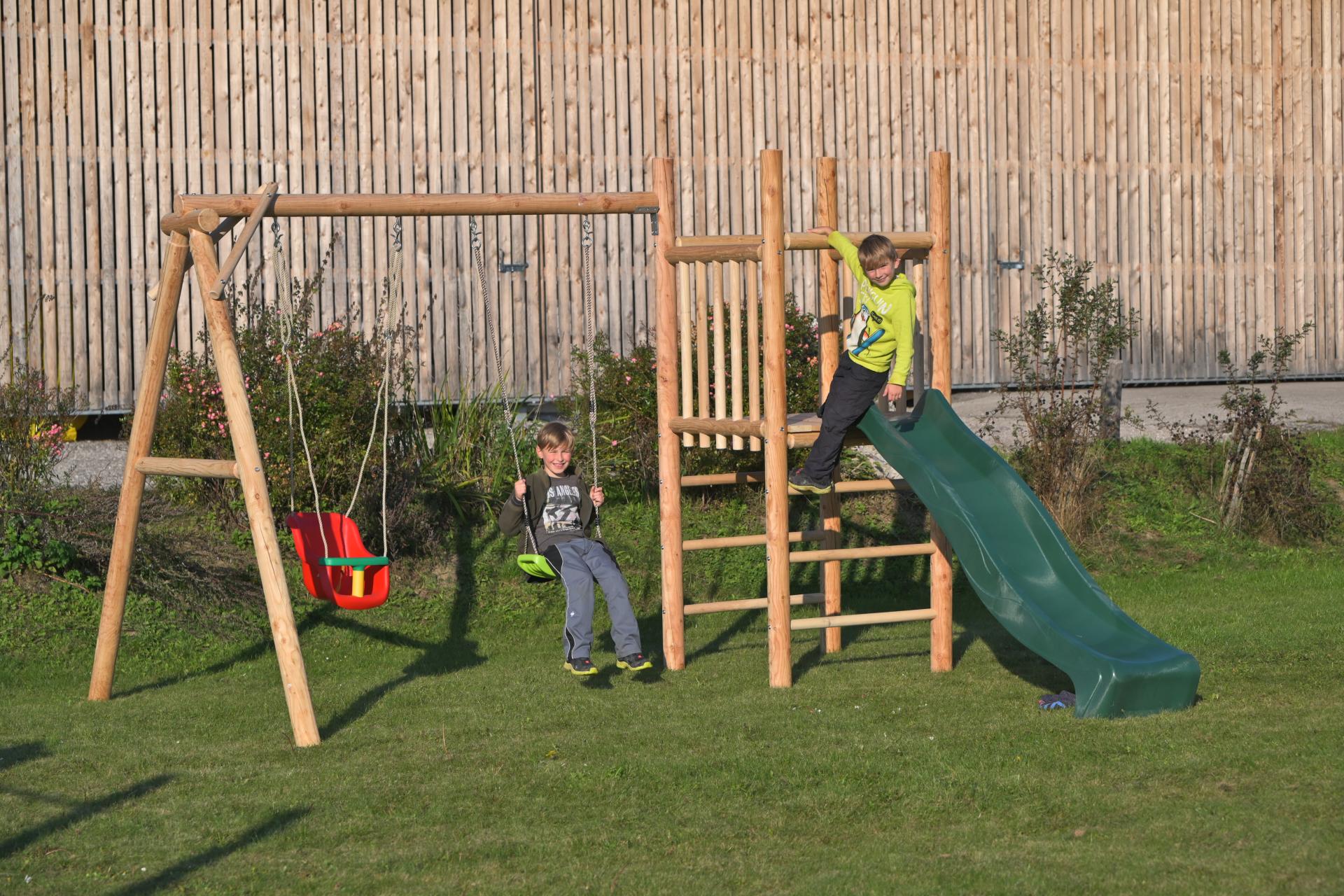 Turm-Schaukel Kombination NORLI gezapft