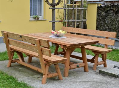 Luba Garnitur in Garten