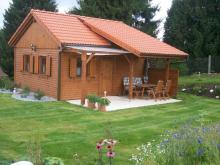 Gartenhaus mit Terasse