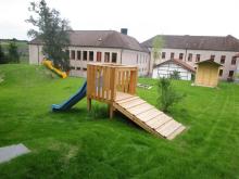 Kleinkinder-rutschturm vorne