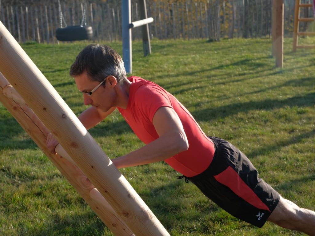 Fitnessturm Training Brust