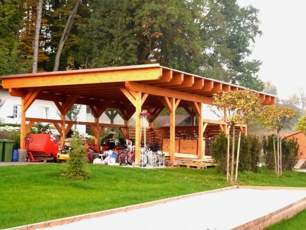 Carport groß