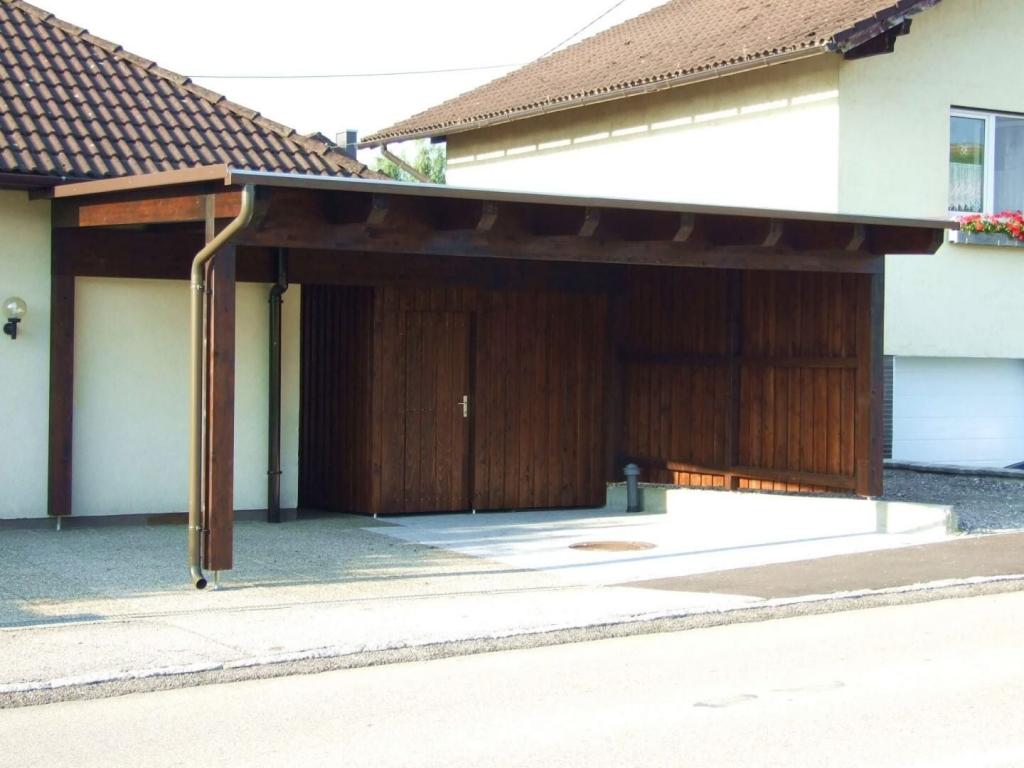 Carport dunkel