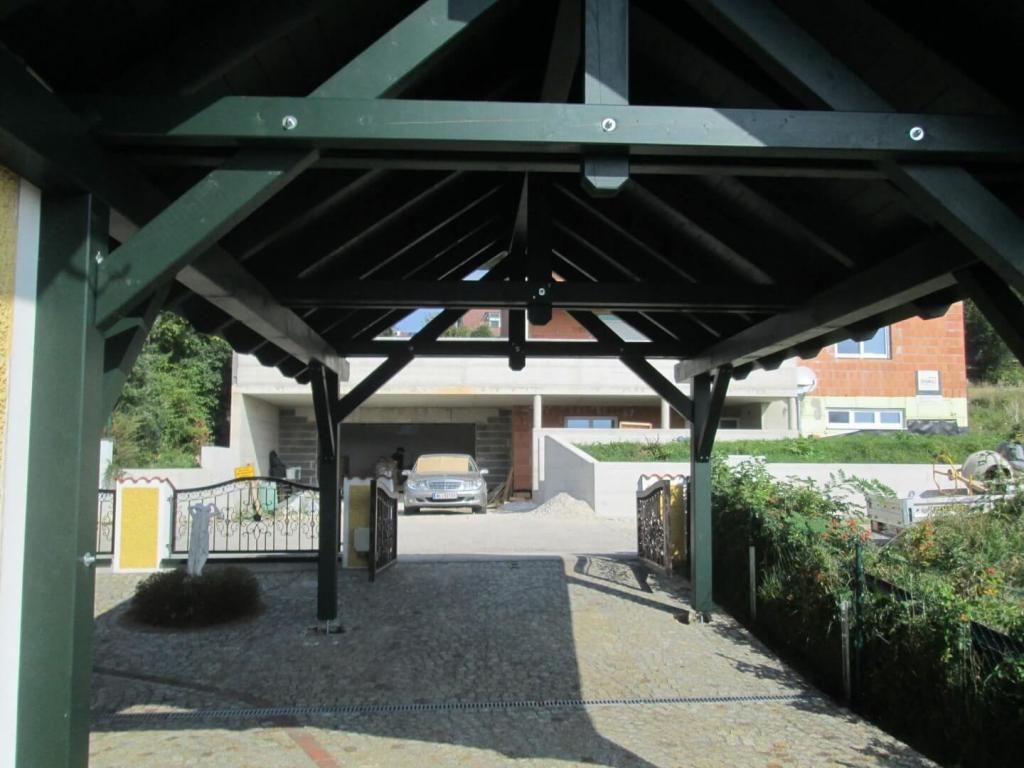 Überdachung