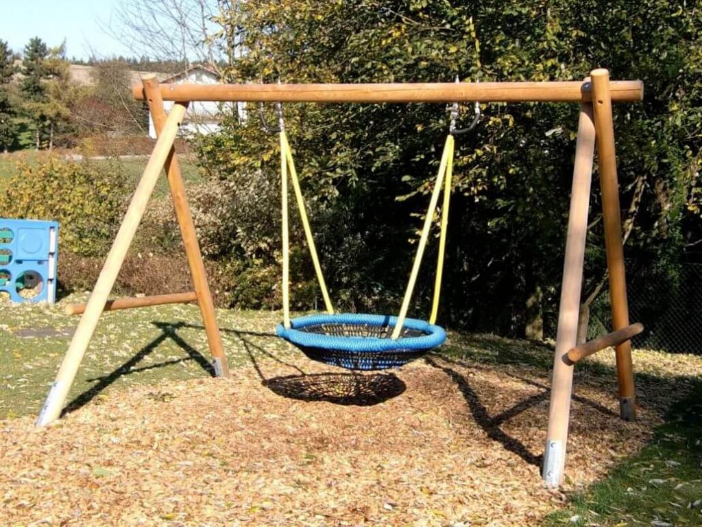 Nestschaukel Spielplatz