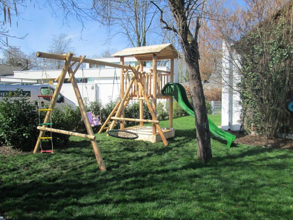 Spielkombination WOODY Seite