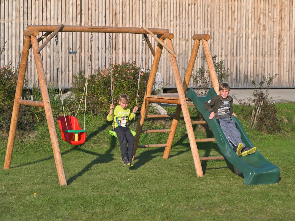 Doppelschaukel NORLI mit Kinder