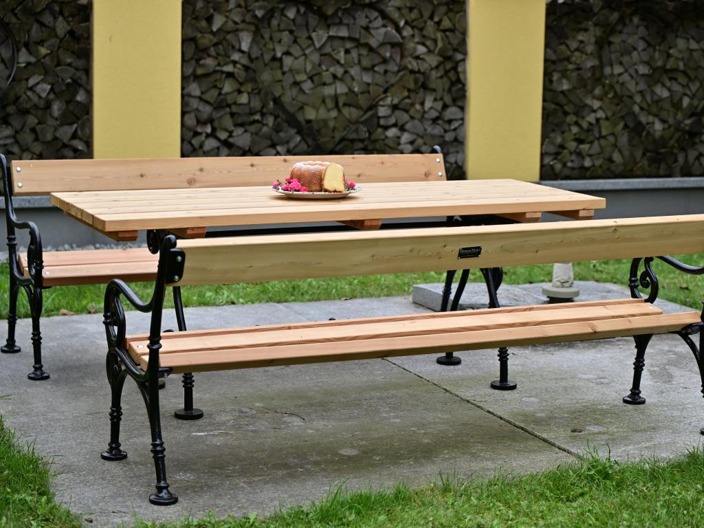 Schönbrunner Garnitur