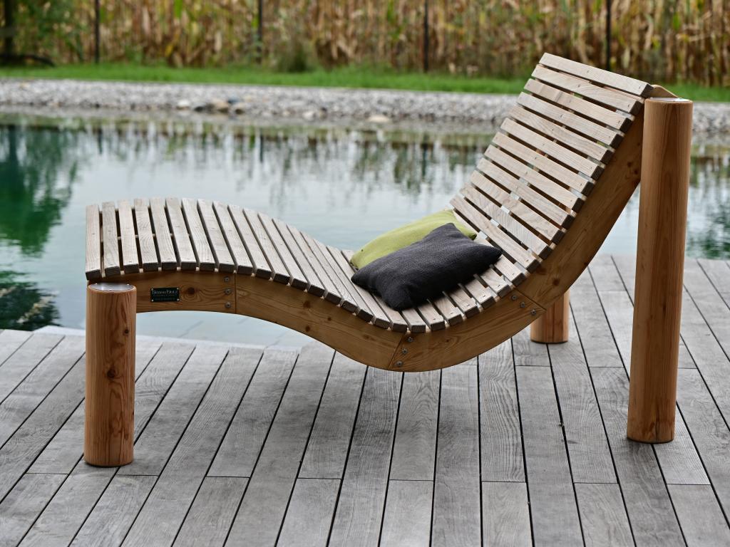 SiHo Relaxliege Sonderetition mit Thermoeschenbelag am Teich