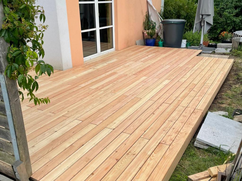 Terrasse in Garten