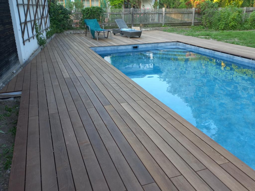 Terasse mit Pool