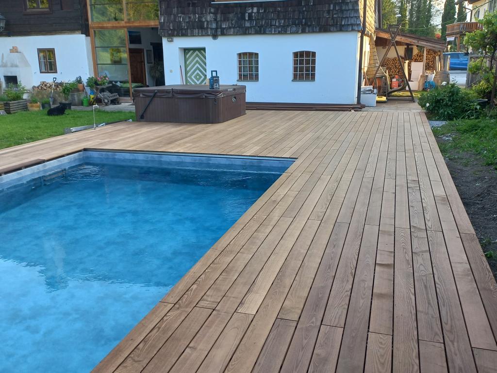Terrasse Pool