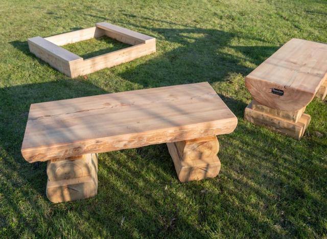 Naturstammbank NORLI und Sandkiste NORLI (1)