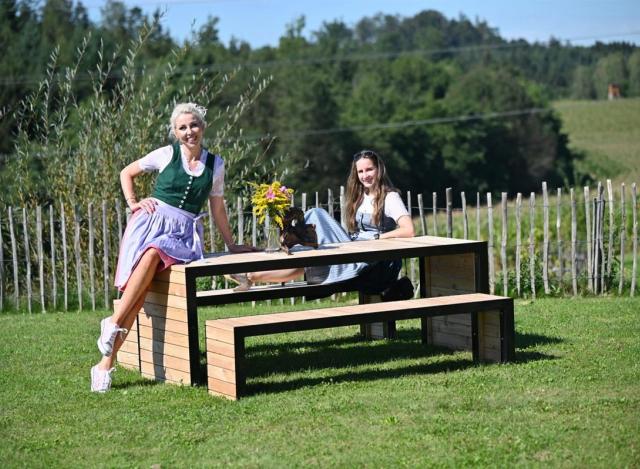 Sitzgarnitur-Nora-Celina-03